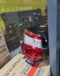 Arxa stop işığı Toyota Vitz — şəkil 2