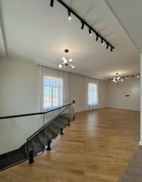 8 otaqlı bağ evi 350 m² satılır — şəkil 12