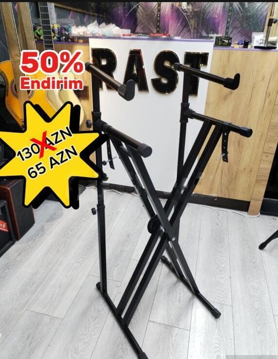 Sintezator və piano dayağı (stoyka)
