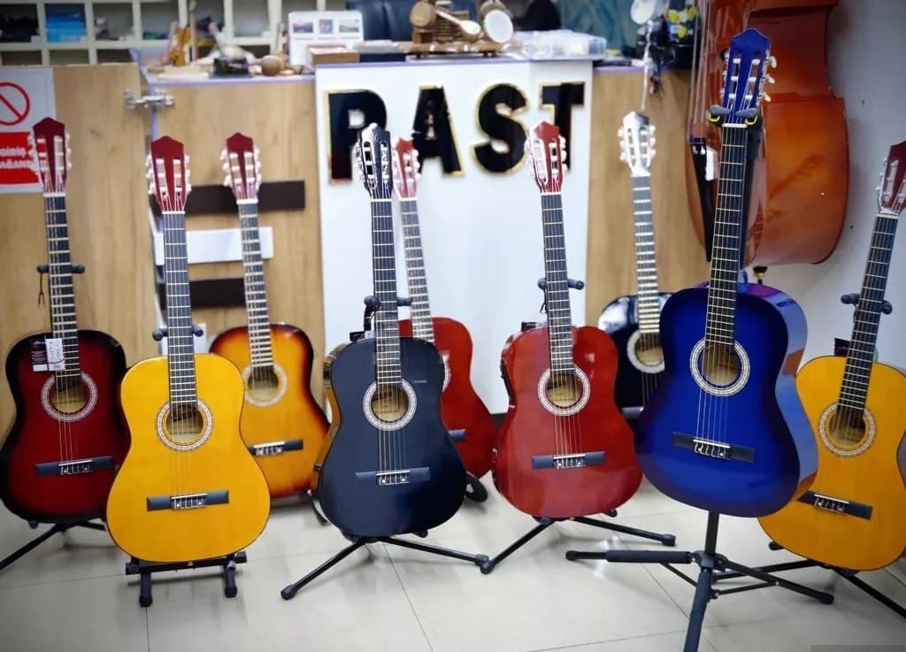 Klassik gitara , 6 simli
