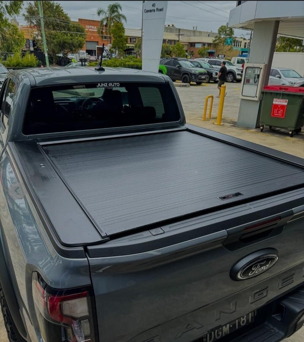 Jalüz yük qapağı Mitsubishi L200