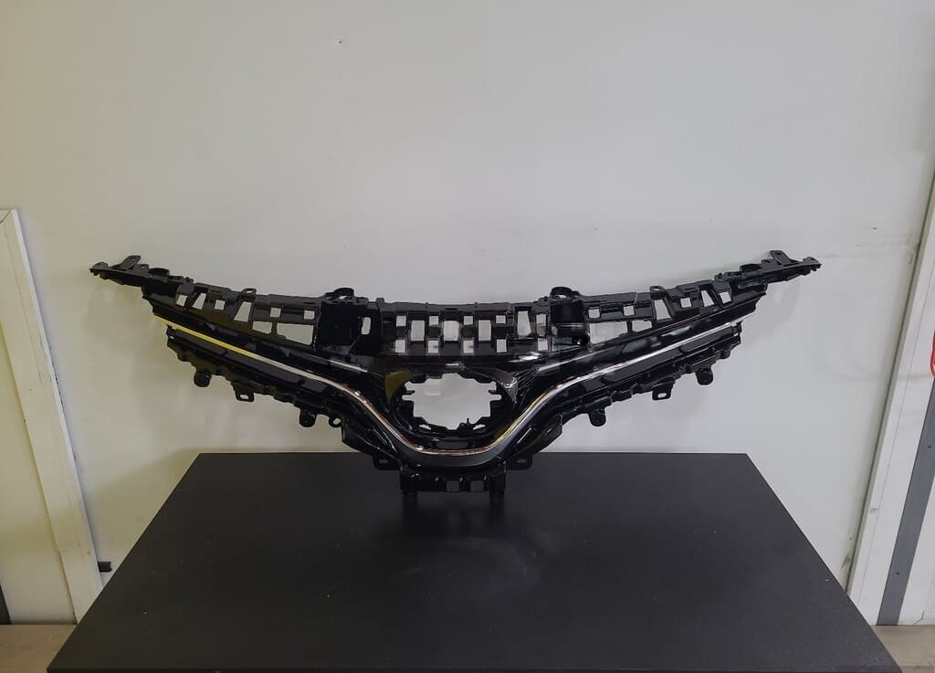 Radiator barmaqlığı Toyota Camry 2018-2021