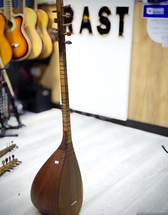 Saz milli musiqi aləti