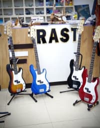 Bass gitara, 4 simli — şəkil 1