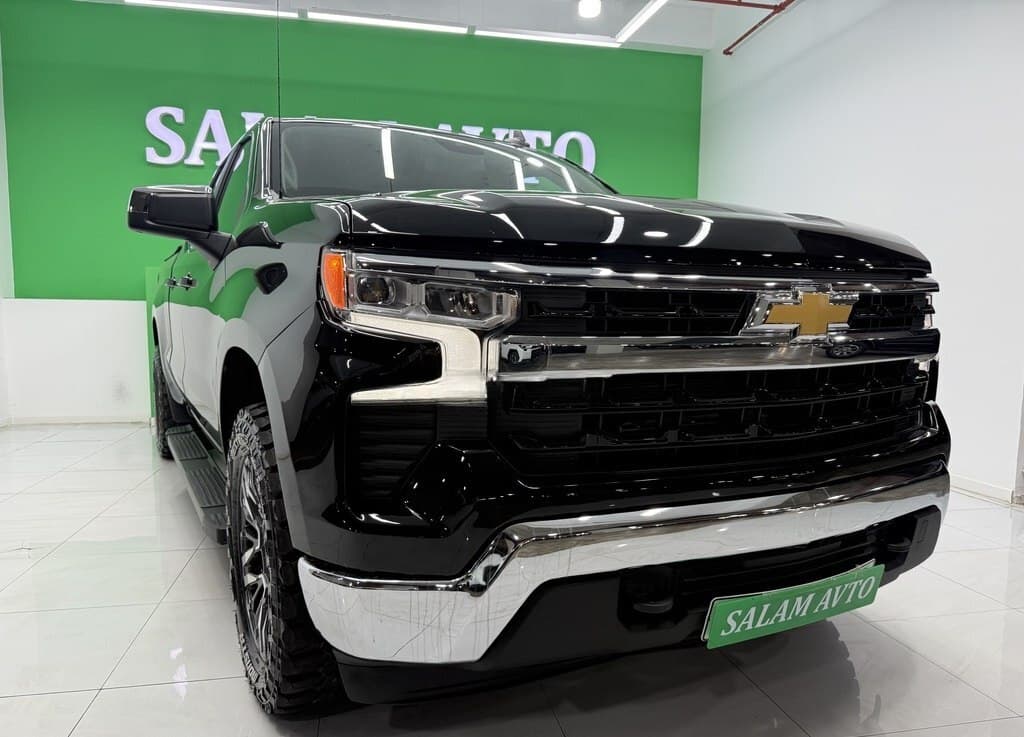 Chevrolet Silverado, 2025 il, 7300 km, 2700 L