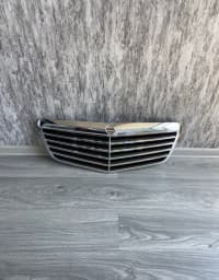 Radiator barmaqlığı Mercedes W211 E220 — şəkil 1