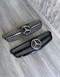 Radiator barmaqlığı Mercedes W204 C250 — şəkil 1