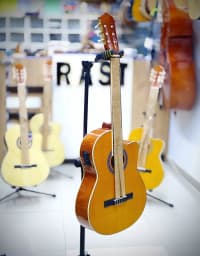 Klassik gitara , 6 simli — şəkil 3