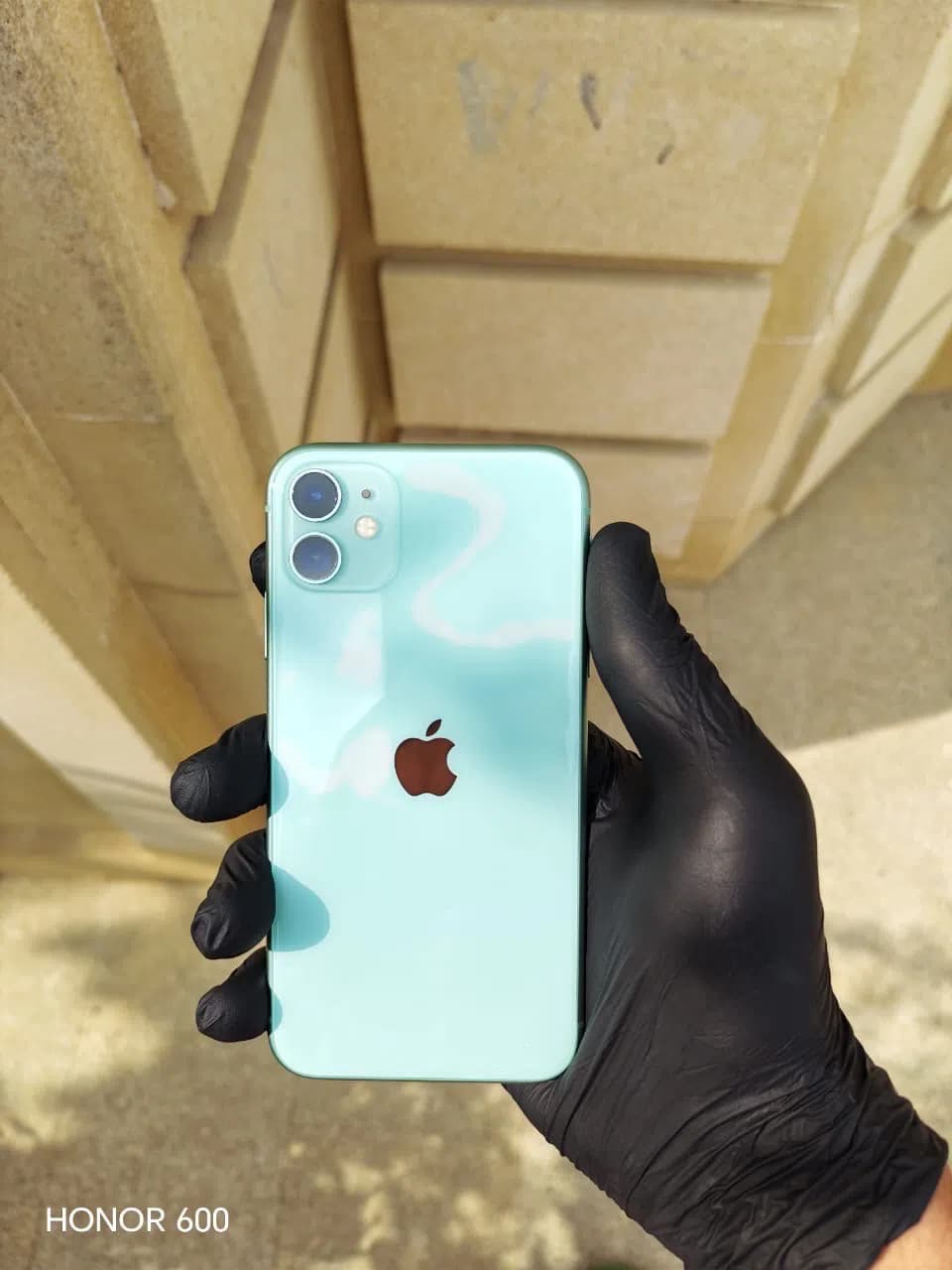 Apple iPhone 11, 64 MB