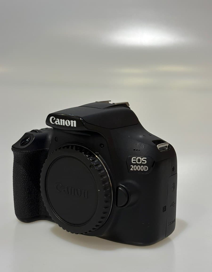Fotoaparat Canon EOS 200D Body