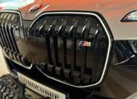 Radiator barmaqlığı BMW G70 — şəkil 2