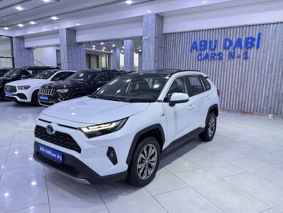 Toyota RAV4, 2024 il, 0 km, 2500 L