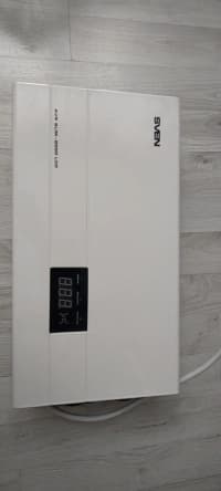 Sven AVR Slim-2000 LCD Gərginlik Stabilizatoru — şəkil 1
