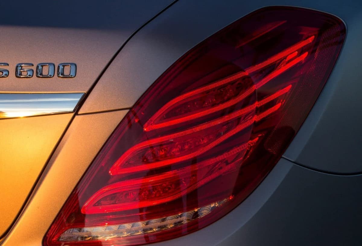 Stop şüşəsi Mercedes Benz W222
