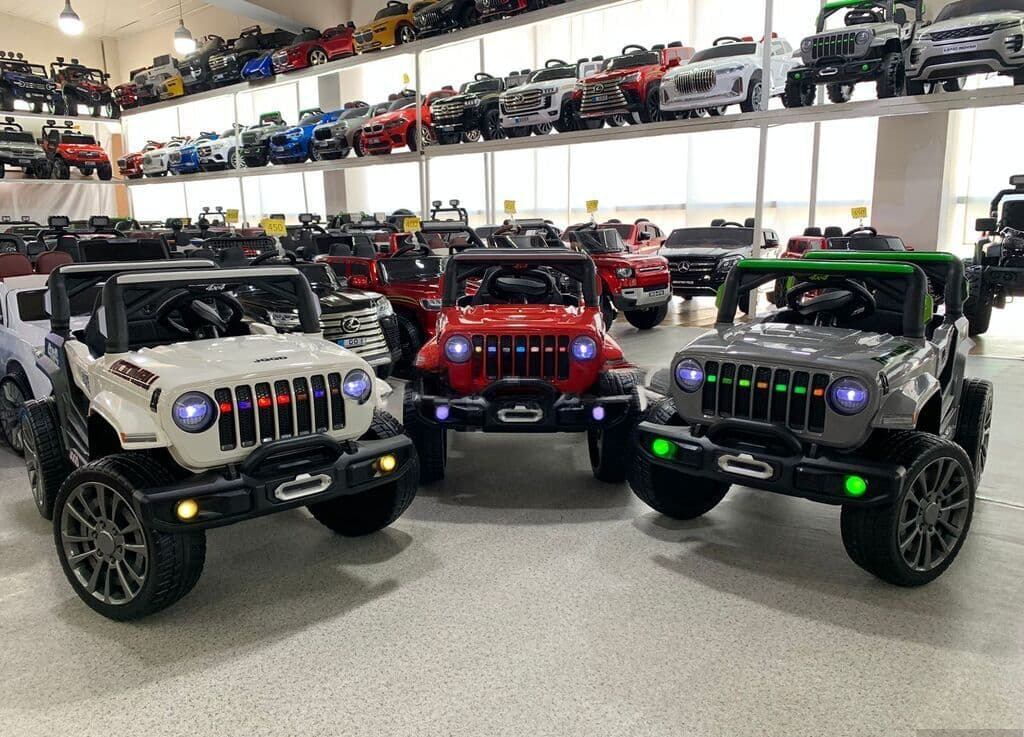 Uşaq avtomobili Jeep V82 akkumulyatorlu