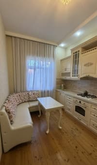 6 otaqlı həyət evi 210 m² satılır — şəkil 21