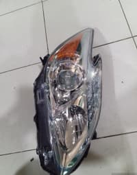 Ön fara Toyota Prius 30 sağ — şəkil 2