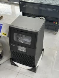 Yeni Buz Aparatı 50 kq — şəkil 1