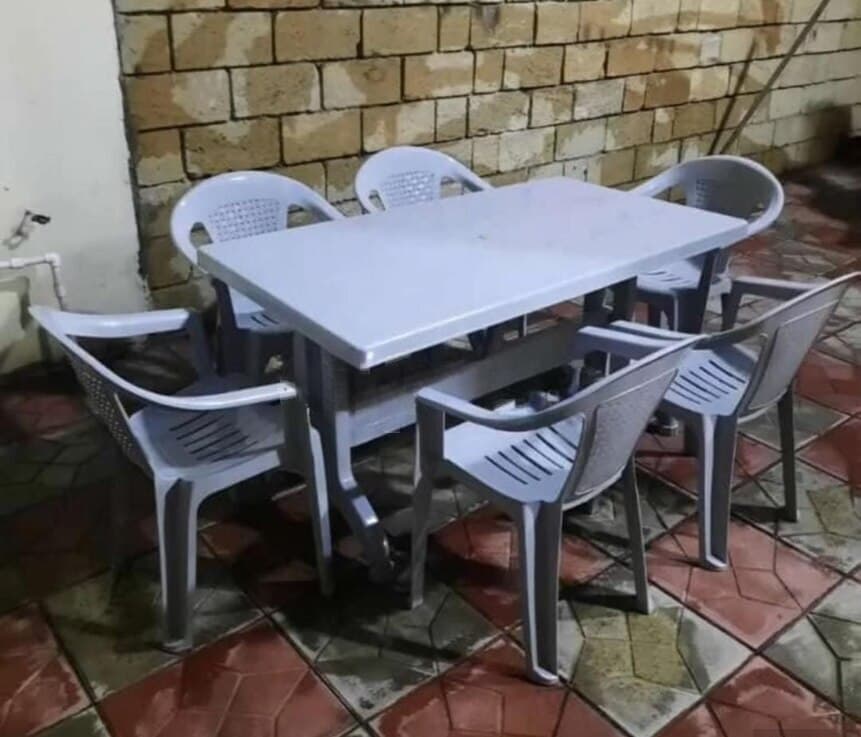 Plastik masa və oturacaq dəsti