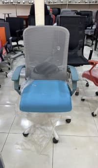 Qarışıq rəng, Ofis üçün kreslo — şəkil 1