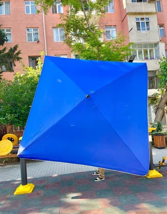 Bağ çətiri Kvadrat, Göy rəng