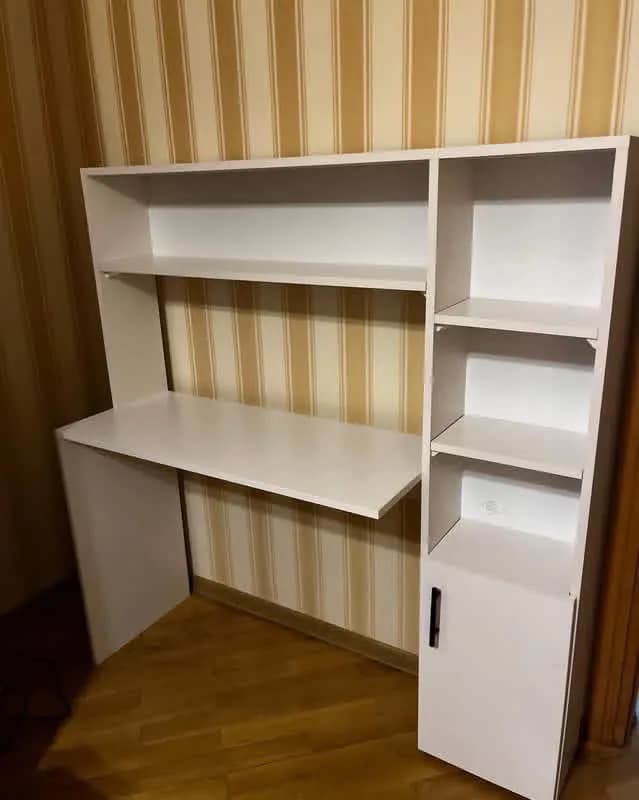 Yazı masası Ağ rəng