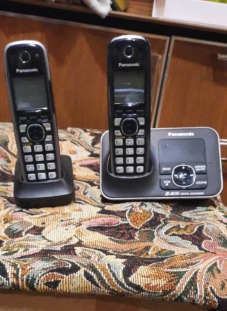 Masaüstü telefon Gümüşü rəng, Stolüstü