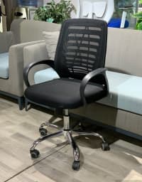Qara rəng, Ofis üçün kreslo — şəkil 1