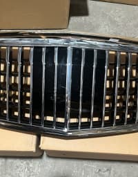 Radiator barmaqlığı Mercedes W205 Maybach — şəkil 7
