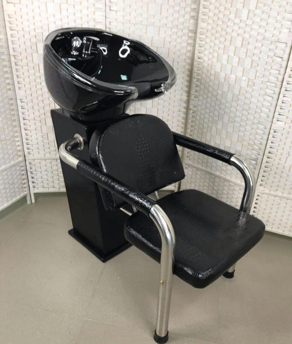 Salon kreslosu və çanaq dəsti