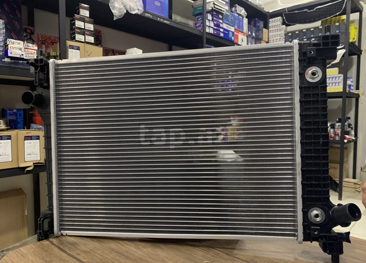 Su radiatoru Ravon R3