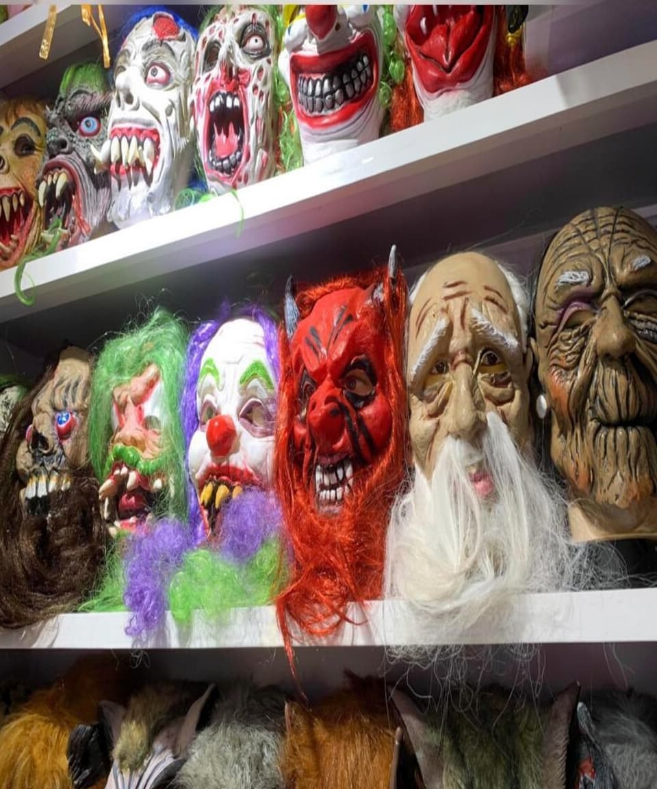 Qorxulu və Əyləncəli Zarafat Maskaları