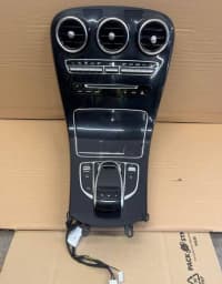 Orta panel Mercedes W205 — şəkil 6