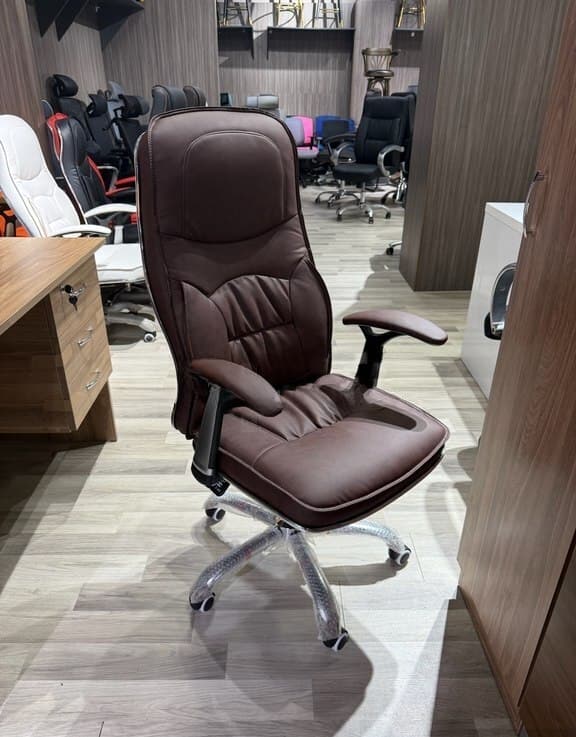 Qəhvəyi rəng, Ofis üçün kreslo