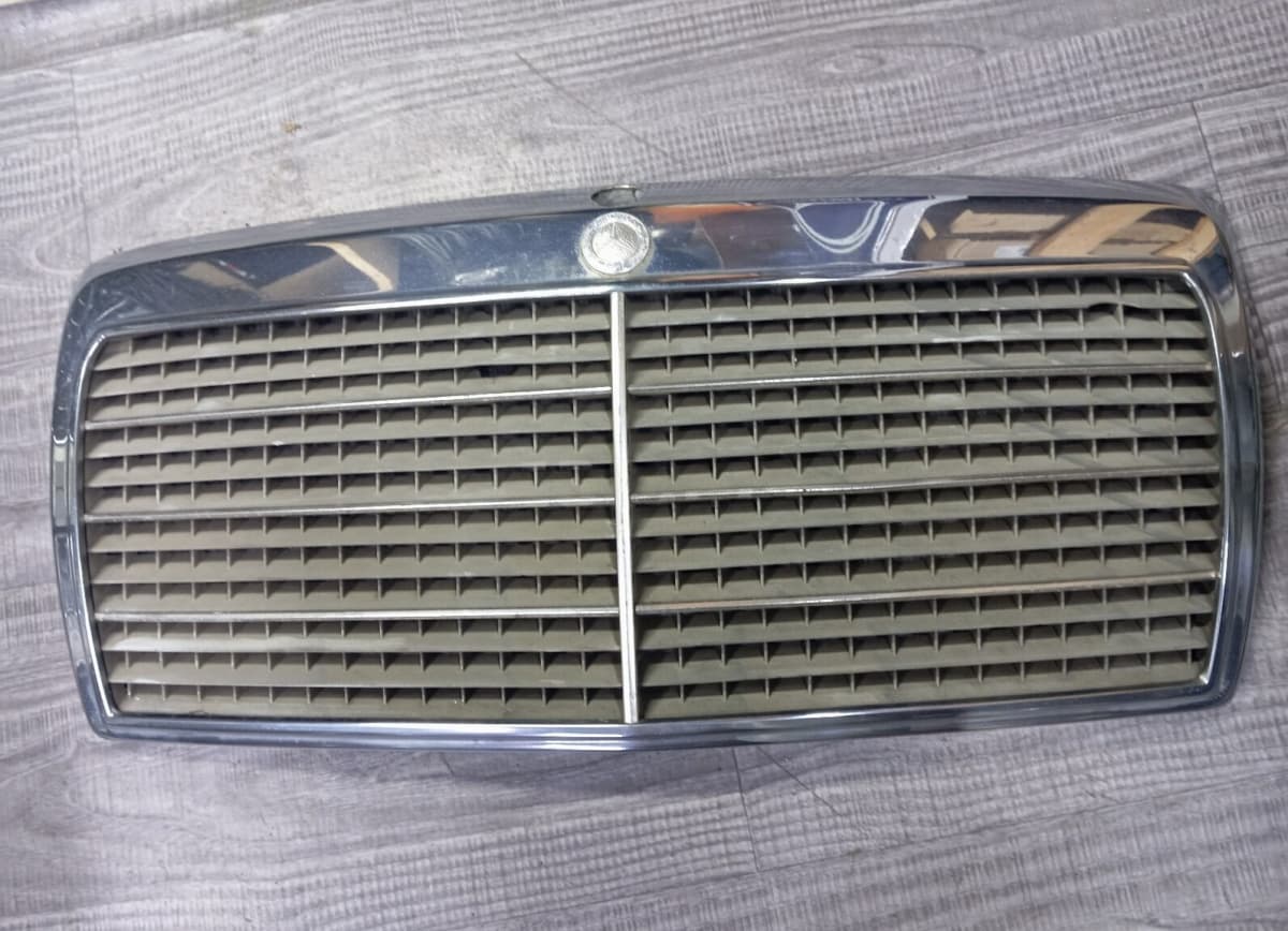 Radiator barmaqlığı Mercedes W124