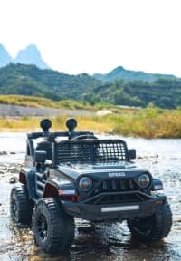 Uşaq elektromobili Jeep qara — şəkil 2