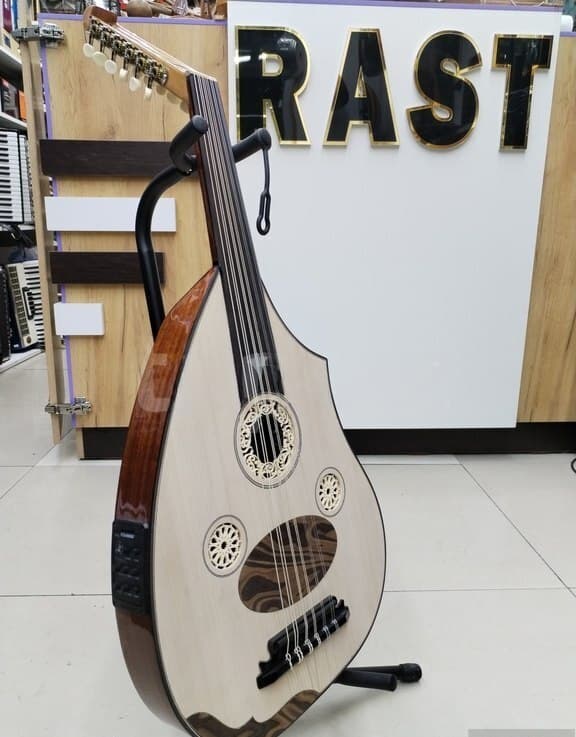 Ud musiqi aləti, yeni, ekvalayzerli və mikrofonlu