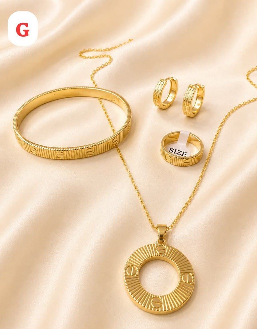 Bijuteriya dəsti Cartier üslublu
