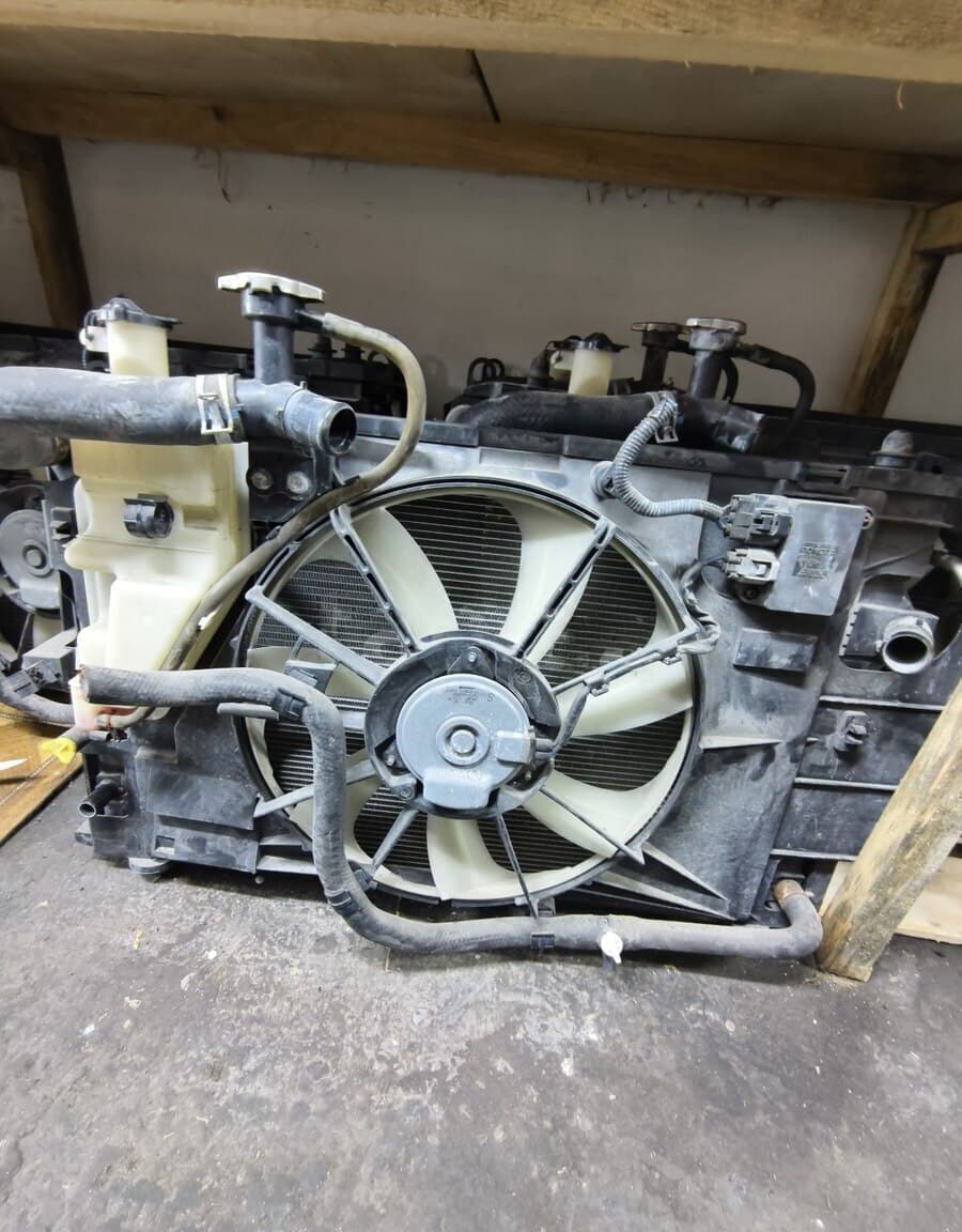 Su radiatoru Toyota Prius