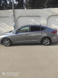 Avtomobil icarəsi Hyundai Elantra — şəkil 3