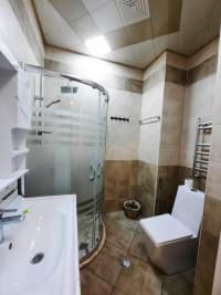 4 otaqlı mənzil 160 m² kirayə verilir — şəkil 12