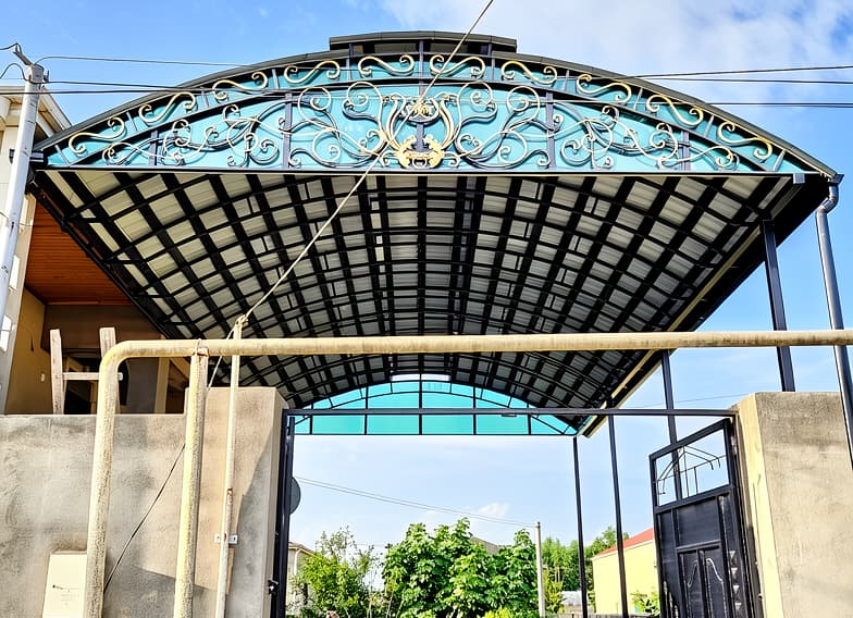 Naves və Polikarbonat Dam Örtüklərinin Quraşdırılması