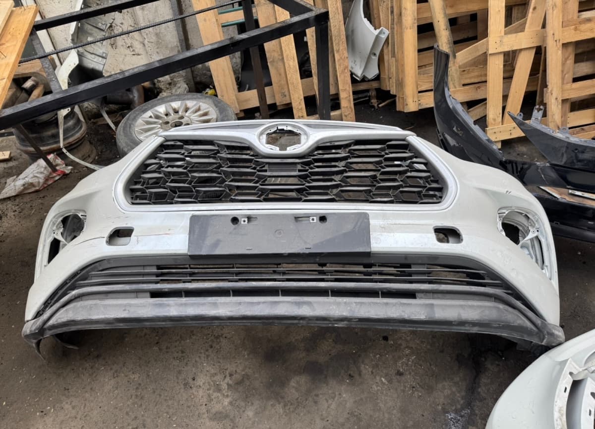 Ön bufer Toyota Highlander 2020-2024