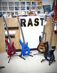 Bass gitara, 6 simli — şəkil 1