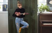 Ukulele Fender Venice Cherry Soprano — şəkil 9