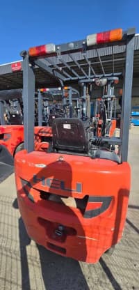 Forklift HELI CPCD15 1.5 tonluq dizel — şəkil 2