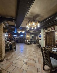 650 m² Əla təmirli obyekt satılır — şəkil 2