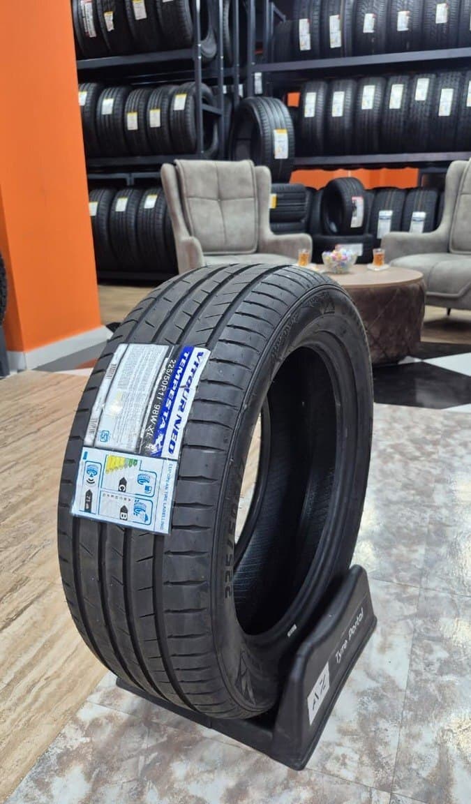 Vitour Tempesta X 225/50 R17 98W XL TL Şini