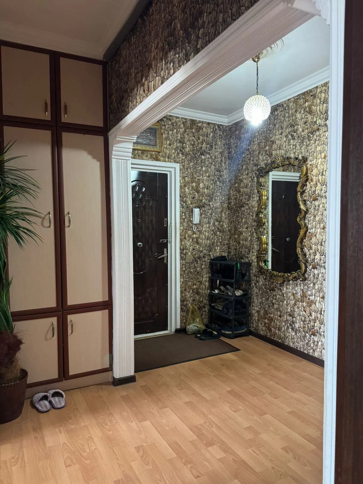 3 otaqlı mənzil 70 m² satılır