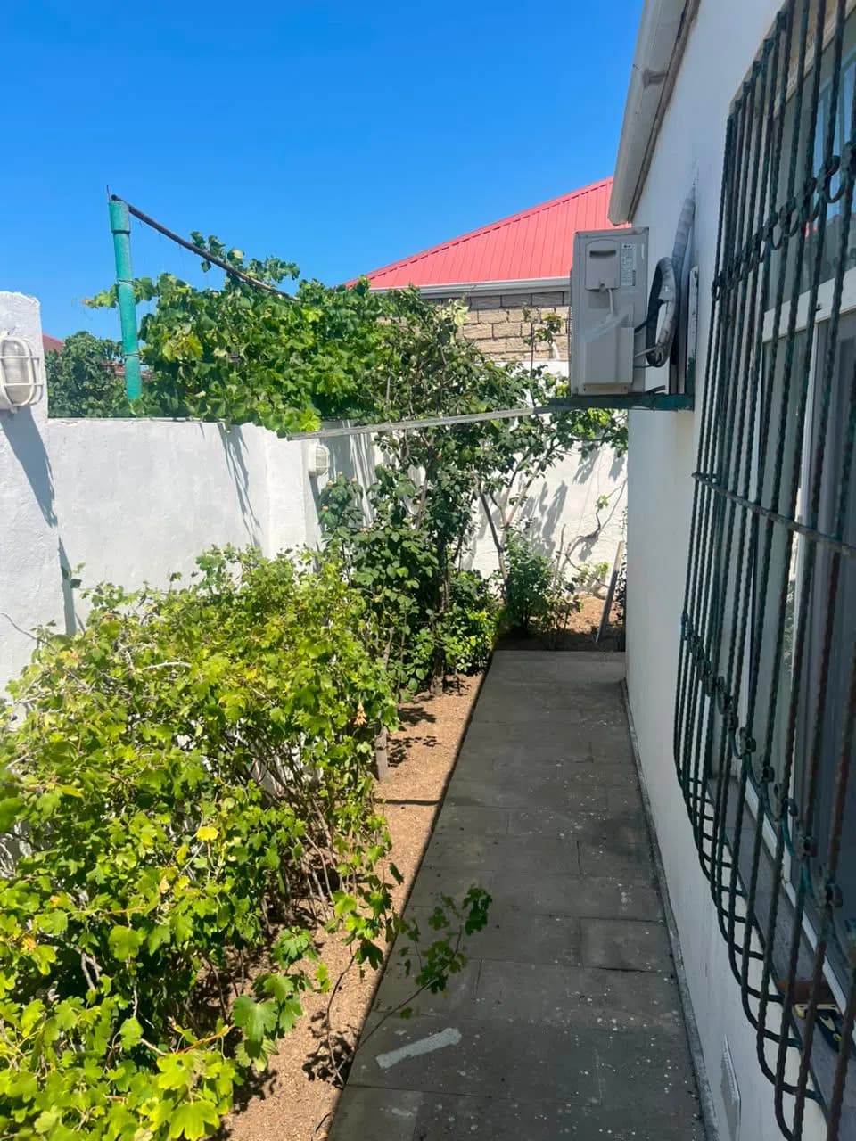 3 otaqlı bağ evi 70 m² satılır